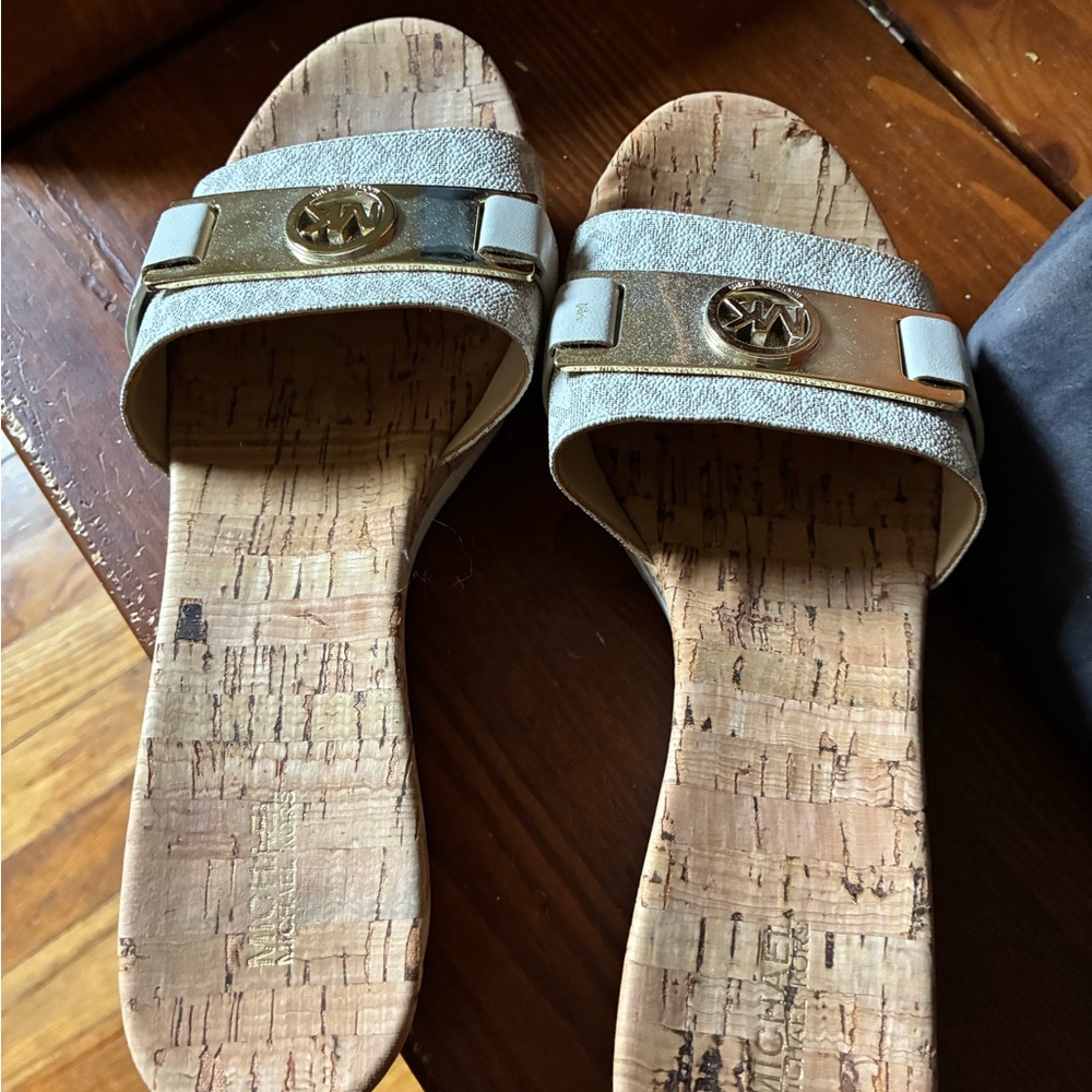 Michael Kors Women's Cream and Gold Belt